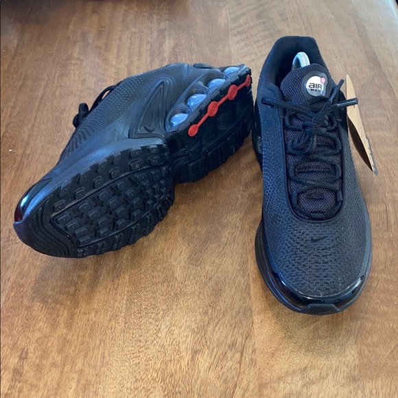 Nike Black Air Max DN Men's Sneakers - Picture 4 of 7